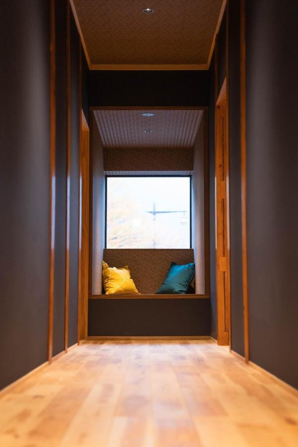 Locomotion Coffee And Bed Татеяма Экстерьер фото