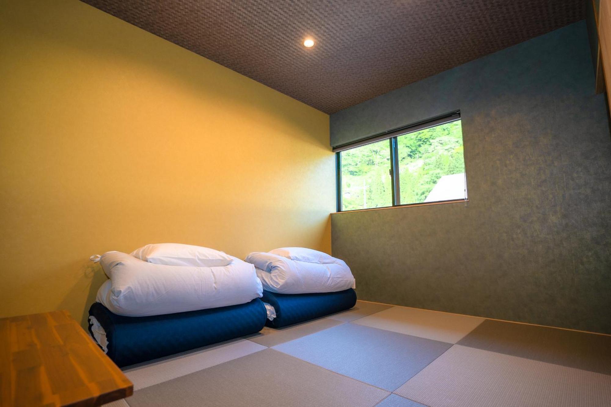 Locomotion Coffee And Bed Татеяма Экстерьер фото